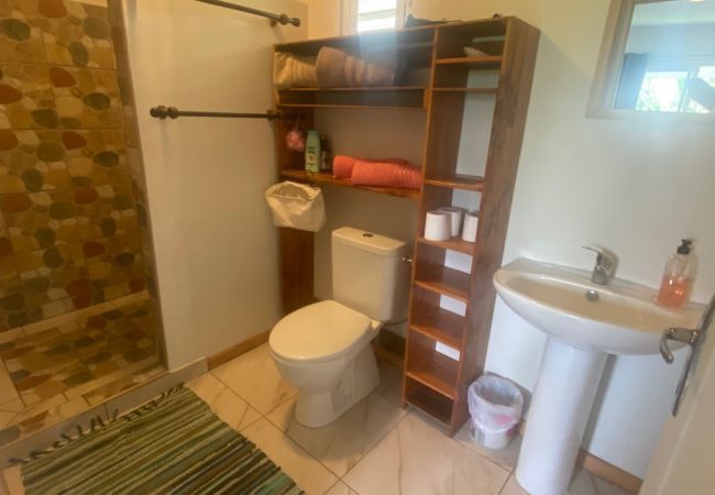 Bangalô em Taravao - TAHITI - Bungalow Toah Piti Bangalô em Taravao - TAHITI - Bungalow Toah Piti