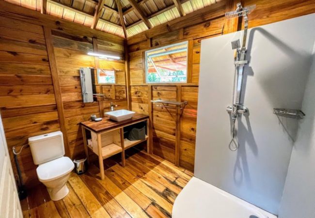 Bangalô em Uturoa - RAIATEA - Orion Pool Bungalow