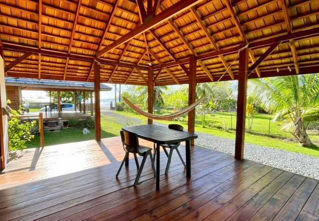 Bangalô em Uturoa - RAIATEA - Orion Pool Bungalow