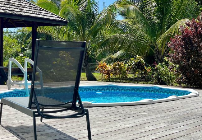 Bangalô em Uturoa - RAIATEA - Orion Pool Bungalow