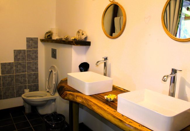 Bangalô em Opoa - RAIATEA - Hotopuu Tipanier Family Bangalô em Opoa - RAIATEA - Hotopuu Tipanier Family