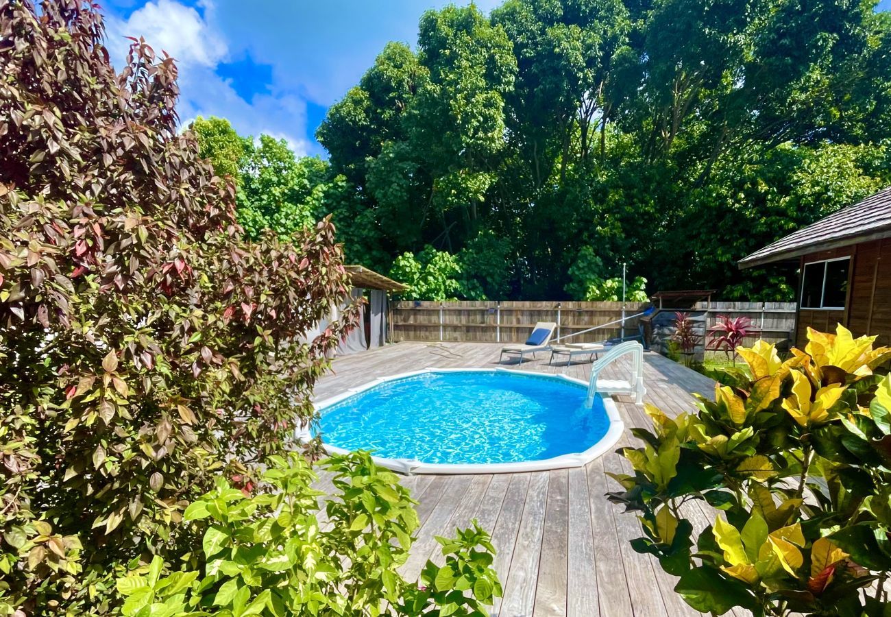 Bangalô em Uturoa - RAIATEA - Orion Pool Bungalow
