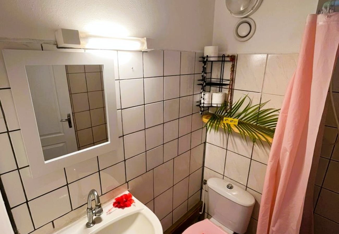 Quarto em Taiohae - NUKU HIVA - Taio Bay triple Room 4