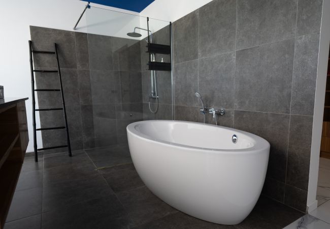 Villa in Vaitape - BORA - La Dolce Villa Villa in Vaitape - BORA - La Dolce Villa