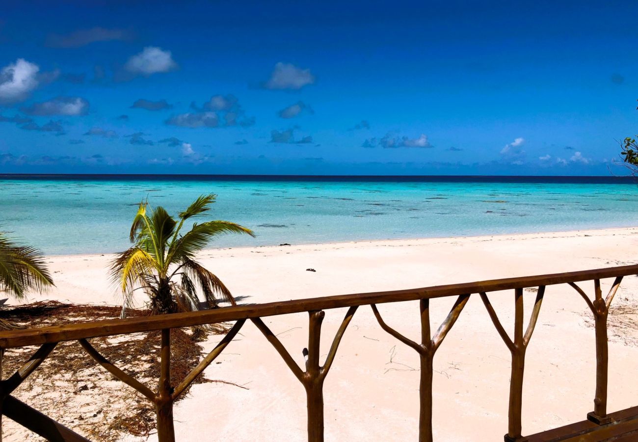 Bungalow in Makemo - MAKEMO - The Lost Paradise Beach Piti
