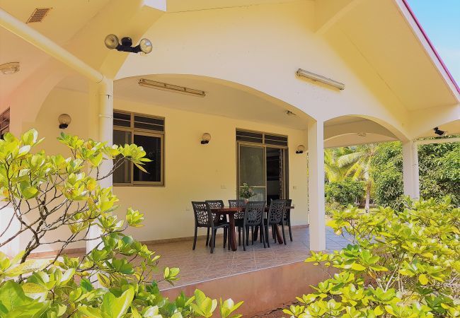House in Huahine-Nui - HUAHINE - Tipanier House House in Huahine-Nui - HUAHINE - Tipanier House