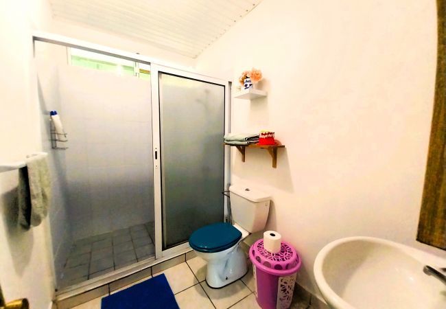 House in Mahina - TAHITI - Haumaru Beach Fare House in Mahina - TAHITI - Haumaru Beach Fare