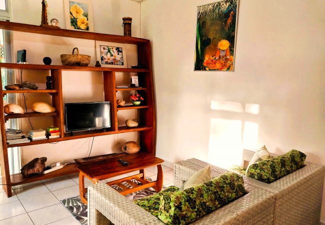 House in Mahina - TAHITI - Haumaru Beach Fare House in Mahina - TAHITI - Haumaru Beach Fare