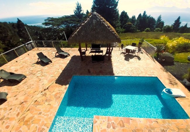 Villa in Punaauia - TAHITI HILLS LODGE - 16 pers