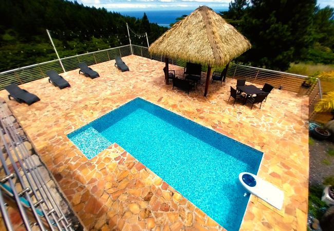 Villa in Punaauia - TAHITI HILLS LODGE - 16 pers