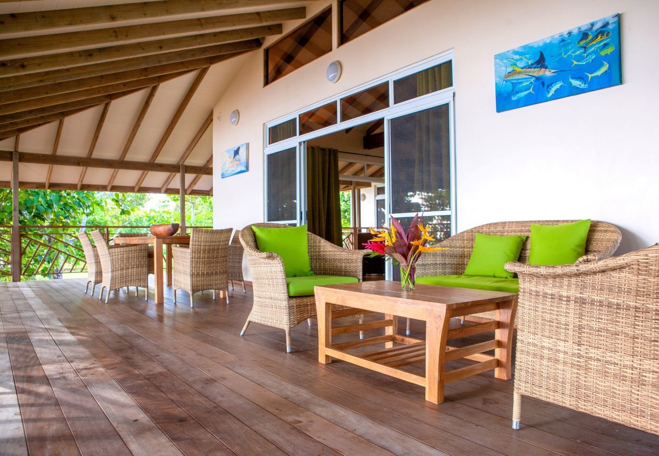 Terrace, outdoor relaxation area, Villa Tehere Dream paradise holiday home on Tahaa island