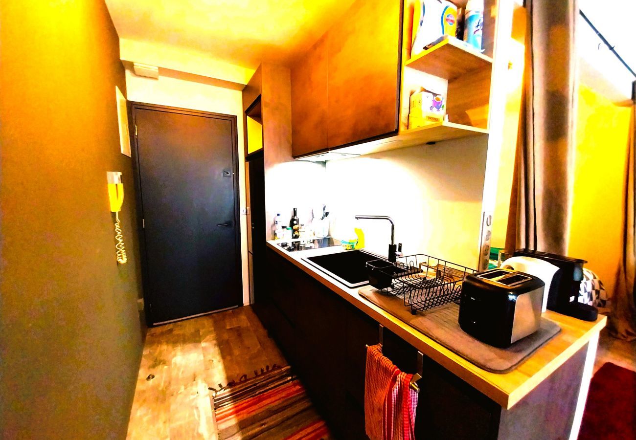 View of the fully equipped kitchen