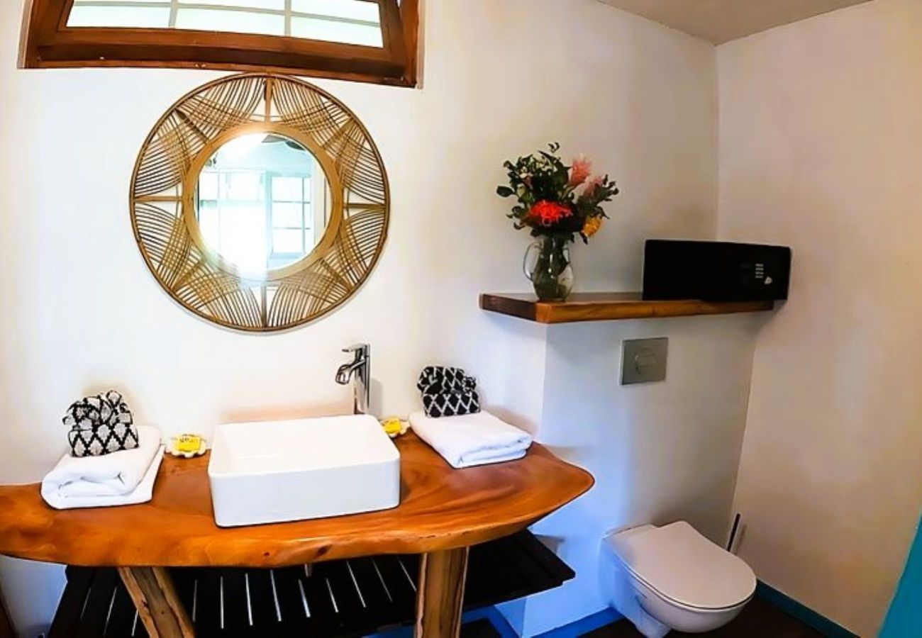 Bungalow in Opoa - RAIATEA - Hotopuu Opuhi Room