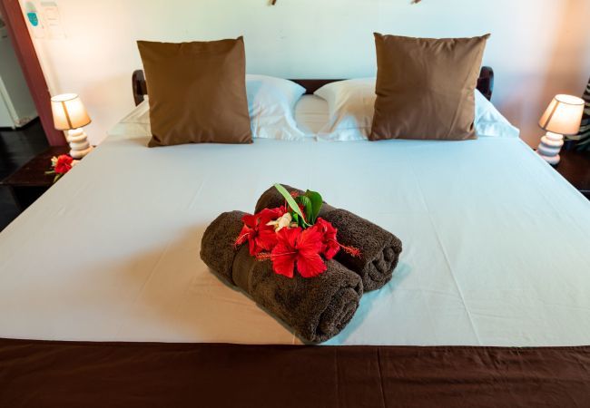 Bungalow en Haamene - TAHAA - Fare APE Bay Bungalow en Haamene - TAHAA - Fare APE Bay