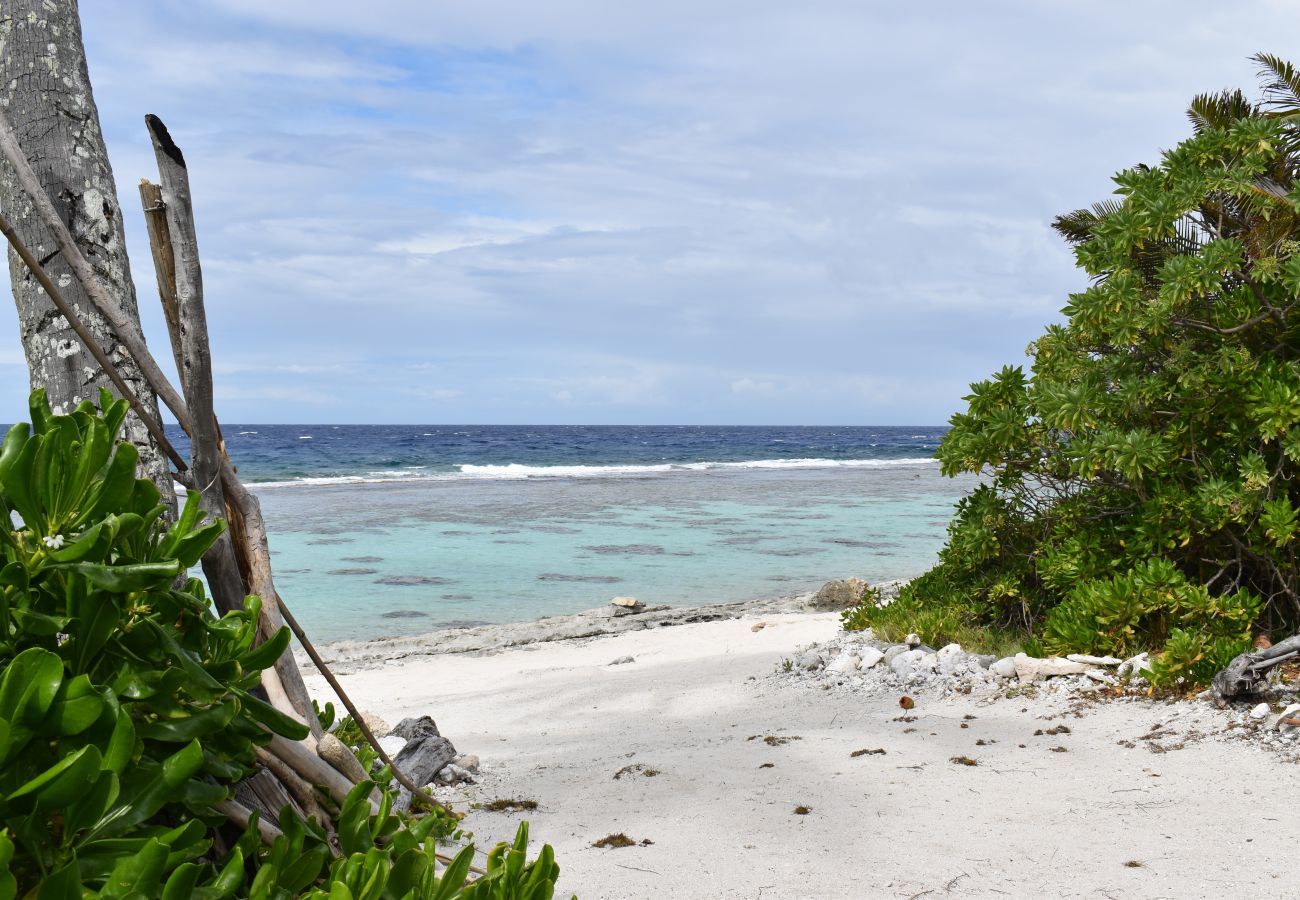 La vista de la playa de Temae