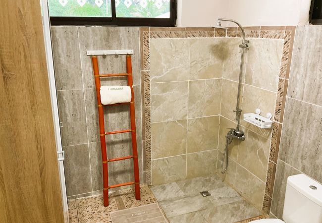 Casa a Naairoa - RURUTU - Are Itimaana Fare Casa a Naairoa - RURUTU - Are Itimaana Fare