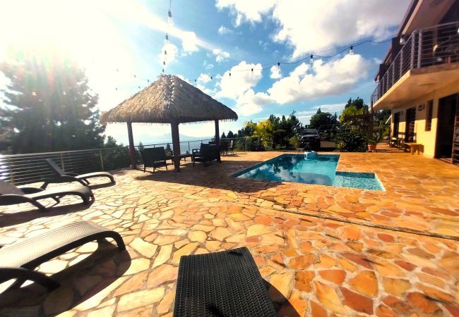 Villa a Punaauia - TAHITI - Villa Fa'ati Luxury -  9 pers Villa a Punaauia - TAHITI - Villa Fa'ati Luxury -  9 pers