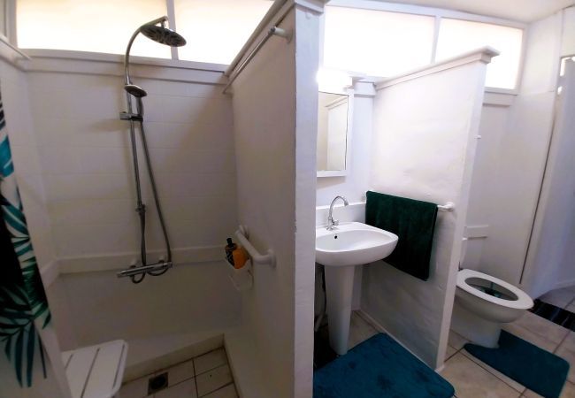 Bungalow a Arue - TAHITI - Matavai Bay Cottage Bungalow a Arue - TAHITI - Matavai Bay Cottage