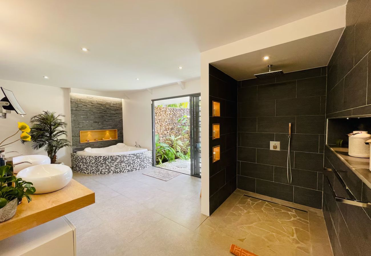 Villa a Nunue - BORA - Villa Reva Luxury