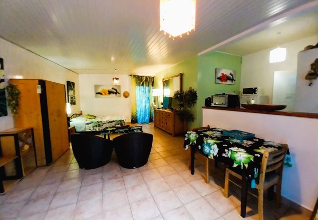 Studio à Arue - TAHITI - Erima POOL Studio Studio à Arue - TAHITI - Erima POOL Studio