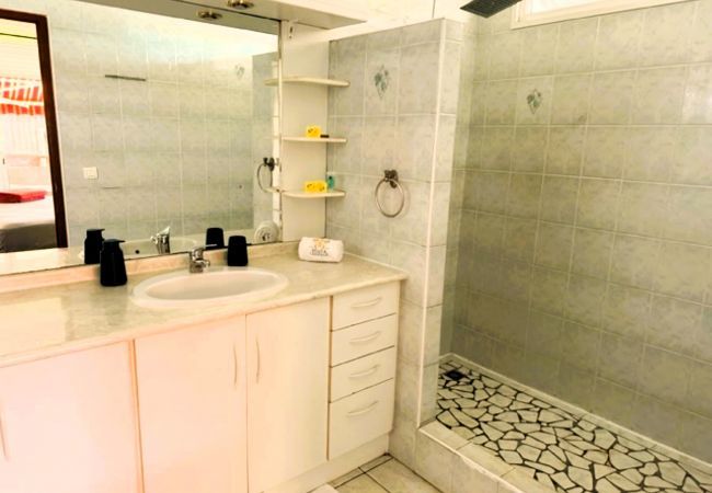 Casa em Faa´a - TAHITI - Lihei Pool House Casa em Faa´a - TAHITI - Lihei Pool House