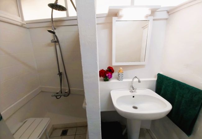 Bungalow em Arue - TAHITI - Matavai Bay Cottage Bungalow em Arue - TAHITI - Matavai Bay Cottage