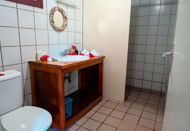 Bungalow em Haamene - TAHAA - Fare APE Bay Bungalow em Haamene - TAHAA - Fare APE Bay