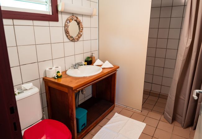 Bungalow em Haamene - TAHAA - Fare MOTOÏ Bay Bungalow em Haamene - TAHAA - Fare MOTOÏ Bay