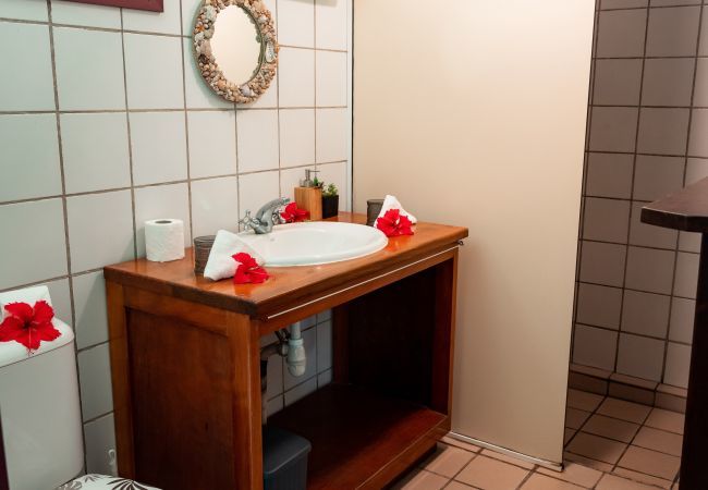 Bungalow em Haamene - TAHAA - Fare TIPANIER Bungalow em Haamene - TAHAA - Fare TIPANIER