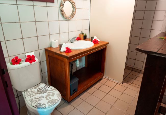 Bungalow em Haamene - TAHAA - Fare TIPANIER Bungalow em Haamene - TAHAA - Fare TIPANIER