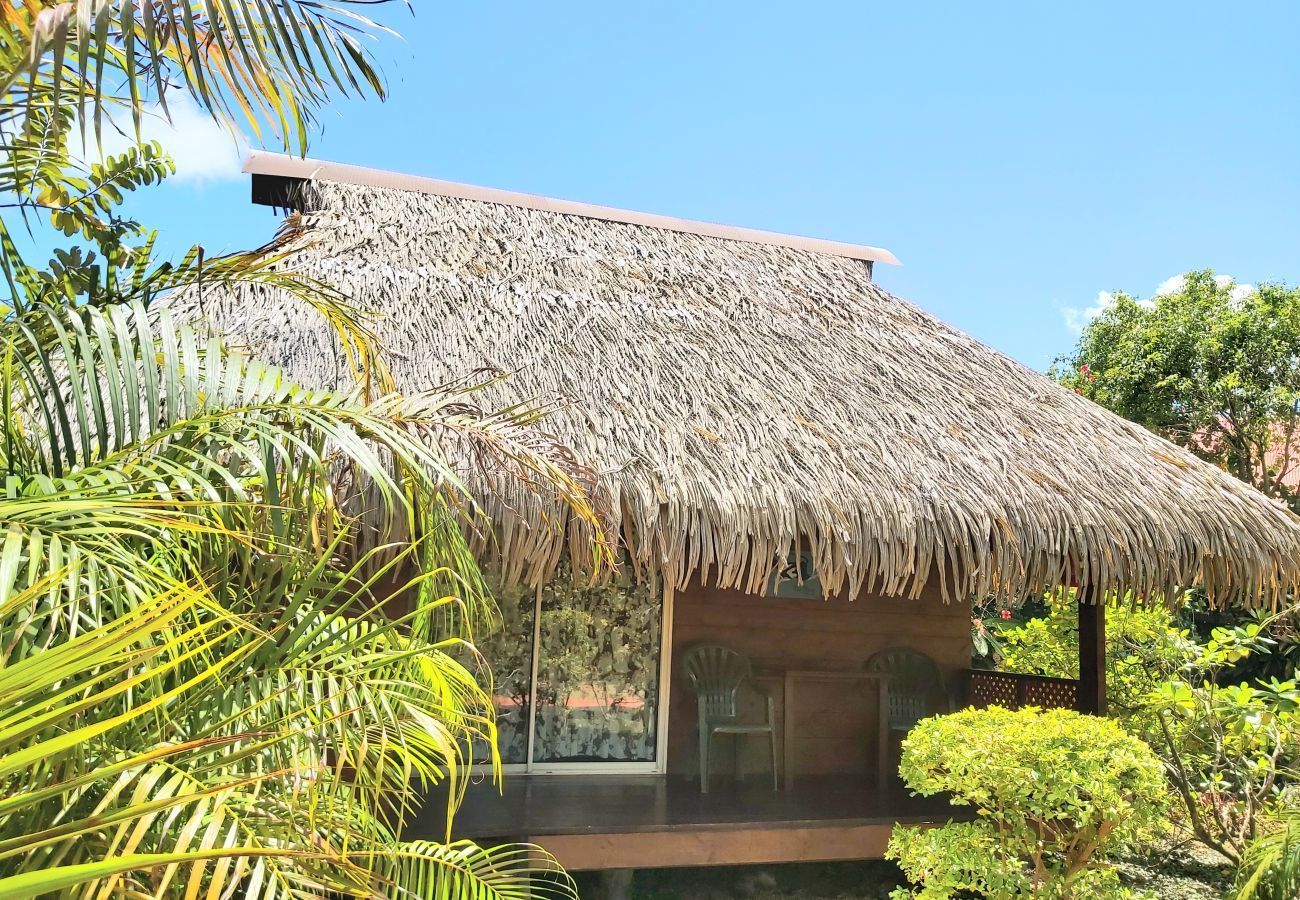 Bungalow familiar tradicional, Ilha Huahine, Polinésia
