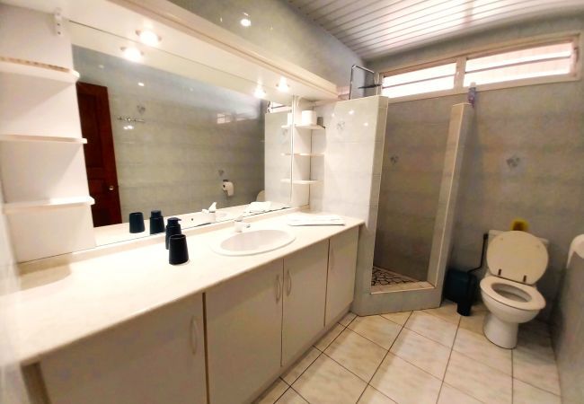 House in Faa´a - TAHITI - Lihei Pool House House in Faa´a - TAHITI - Lihei Pool House