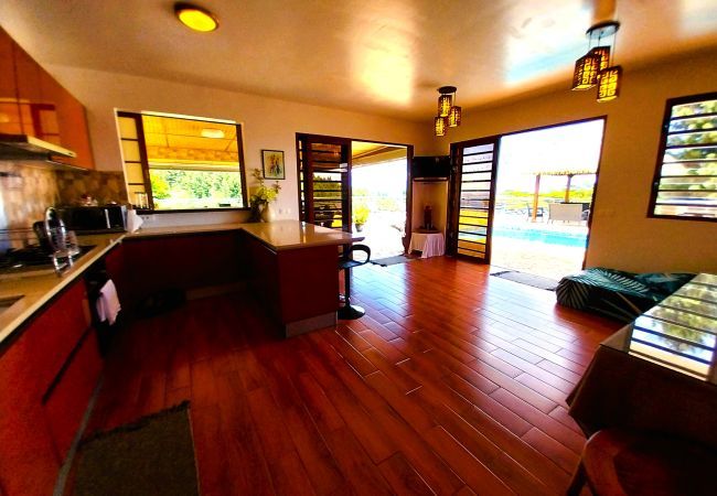 Villa in Punaauia - TAHITI HILLS LODGE - 16 pers