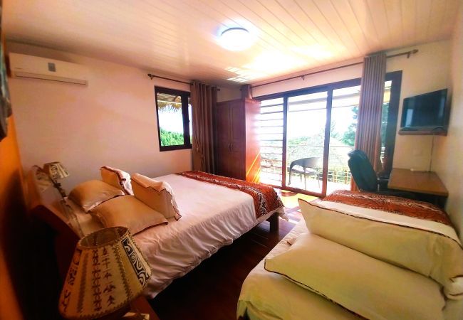 Villa in Punaauia - TAHITI HILLS LODGE -  12 pers