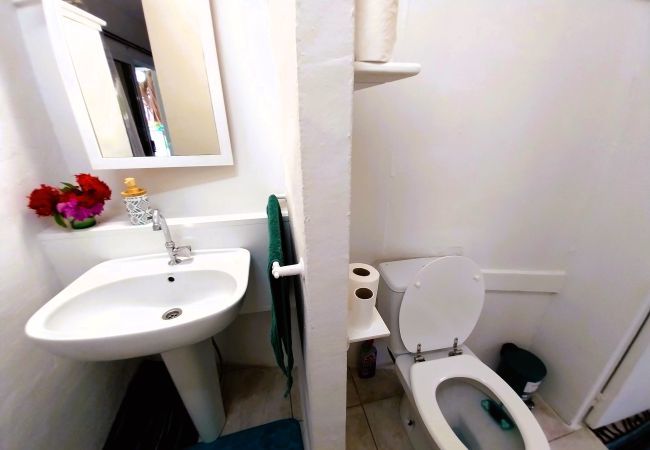 Bungalow in Arue - TAHITI - Matavai Bay Cottage Bungalow in Arue - TAHITI - Matavai Bay Cottage