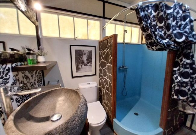 House in Punaauia - TAHITI - Fare Vainato Beach House in Punaauia - TAHITI - Fare Vainato Beach