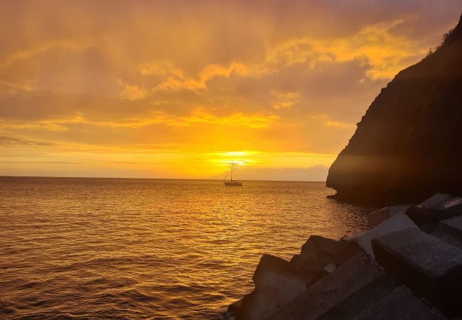 Rent by room in Hanavave - FATU HIVA - Hanavave Private Room Rent by room in Hanavave - FATU HIVA - Hanavave Private Room