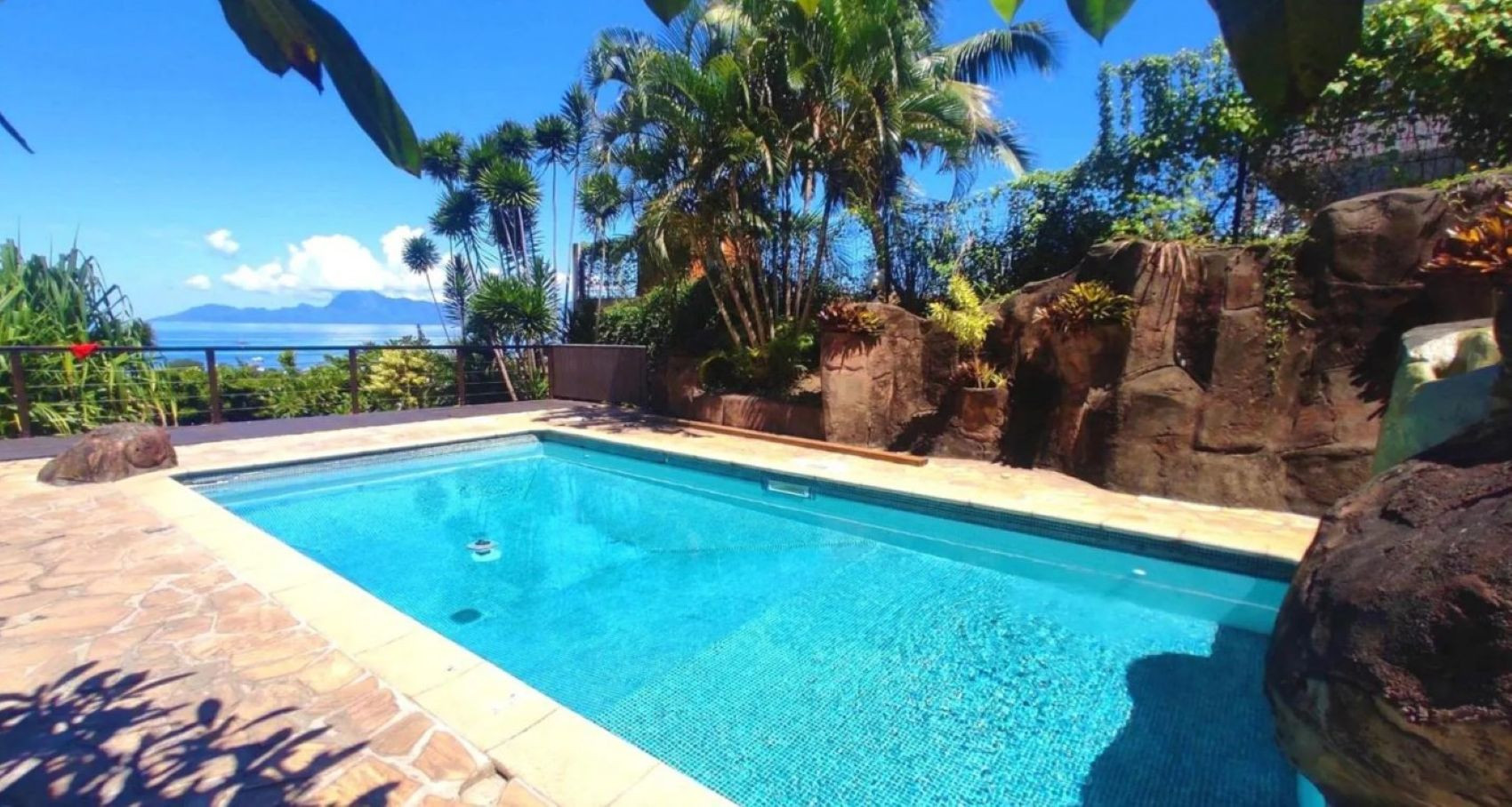  in Faa´a - TAHITI - Ninamu Pool Studio