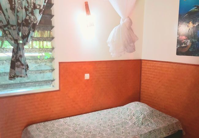Rent by room in Fare - HUAHINE - Bungalow Perroquet Rent by room in Fare - HUAHINE - Bungalow Perroquet