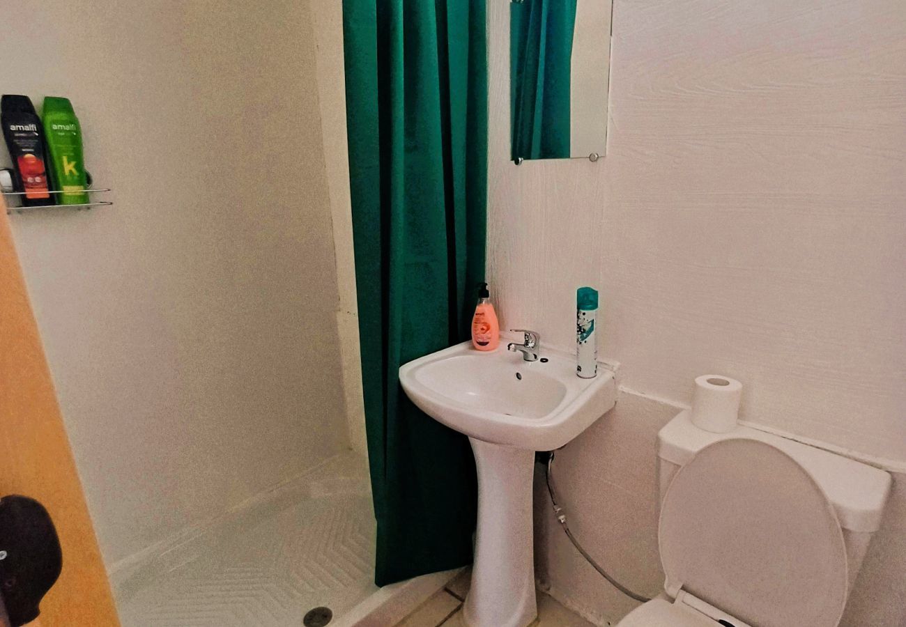 Rent by room in Taiohae - NUKU HIVA - Te Reo Nuku Paoto Upe