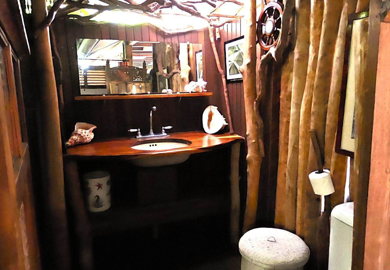 House in Punaauia - TAHITI - Matovai Beach Cottage